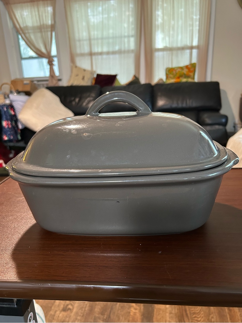 Pampered chef, gray stoneware, deep covered baker, great for roasting and baking